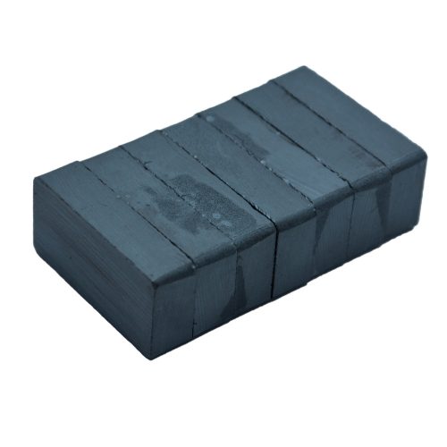 Ferrit hasáb mágnes 20x10x5
